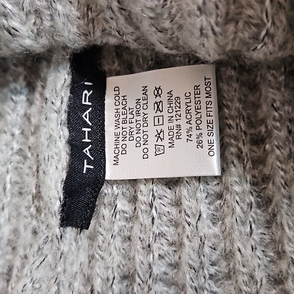 Tahari knit hat - Picture 5 of 5